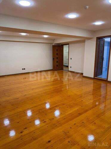 Сдаётся 8-комн. офис 224 м², м. Элмляр Академиясы, photo 9 from 16