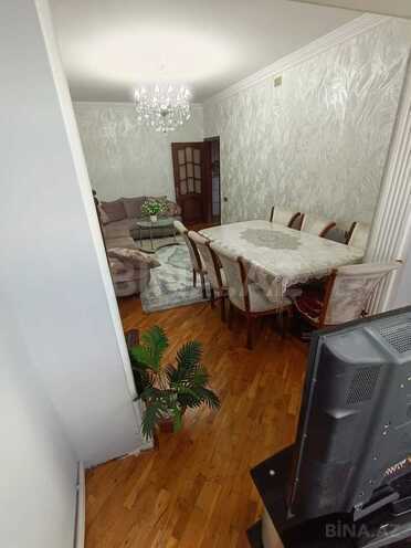 Satılır 4 otaqlı köhnə tikili 110 m², Azadlıq Prospekti m., photo 3 from 12