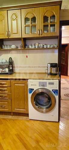 Satılır 5 otaqlı köhnə tikili 120 m², Azadlıq Prospekti m., photo 17 from 24