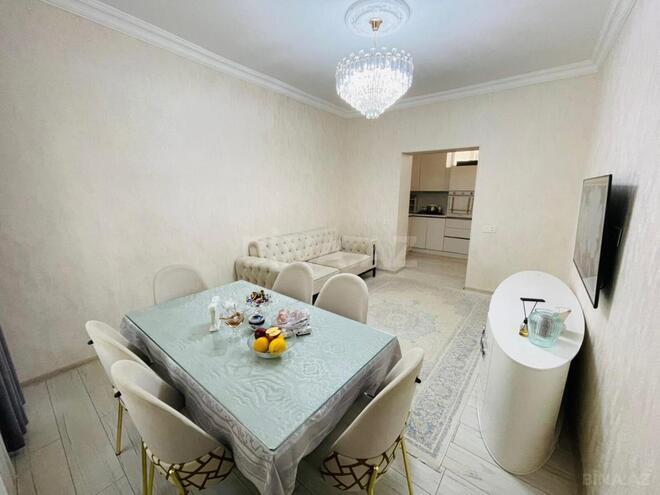 Продаётся 2-комн. вторичка 55 м², м. Низами, photo 4 from 12