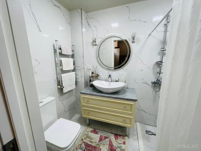 Продаётся 2-комн. вторичка 55 м², м. Низами, photo 11 from 12