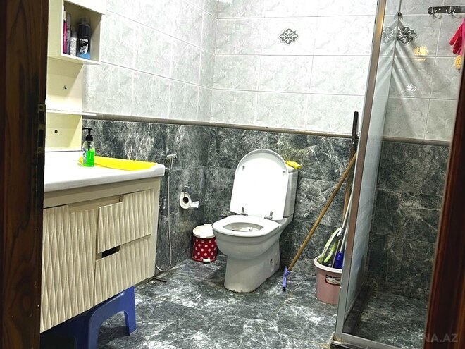 Satılır 3 otaqlı köhnə tikili 100 m², Qara Qarayev m., photo 17 from 18