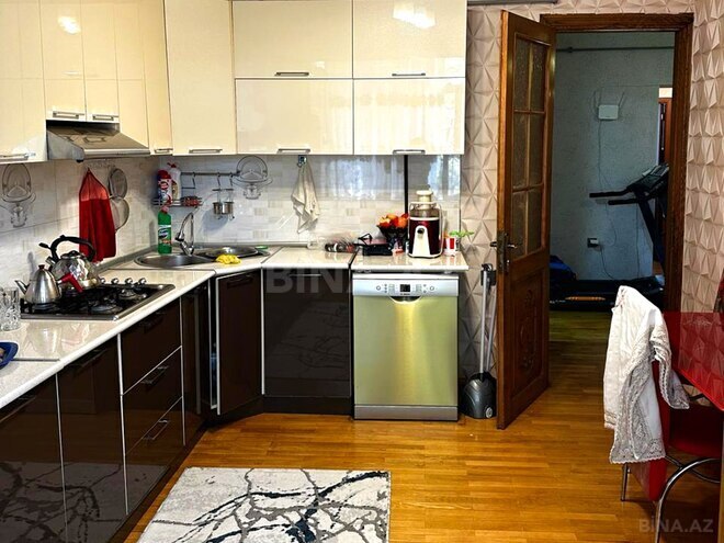 Satılır 3 otaqlı köhnə tikili 100 m², Qara Qarayev m., photo 14 from 18