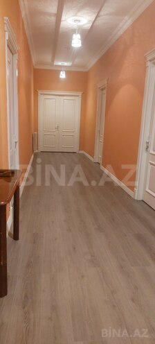 İcarəyə verilir 4 otaqlı həyət evi/bağ evi 210 m², photo 16 from 28
