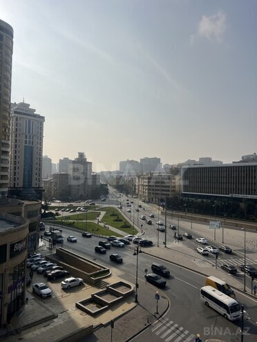 Продаётся 3-комн. вторичка 100 м², м. Низами, photo 3 from 12