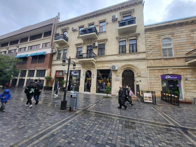 Сдаётся 5-комн. вторичка 250 м², м. Сахил, photo 9 from 19