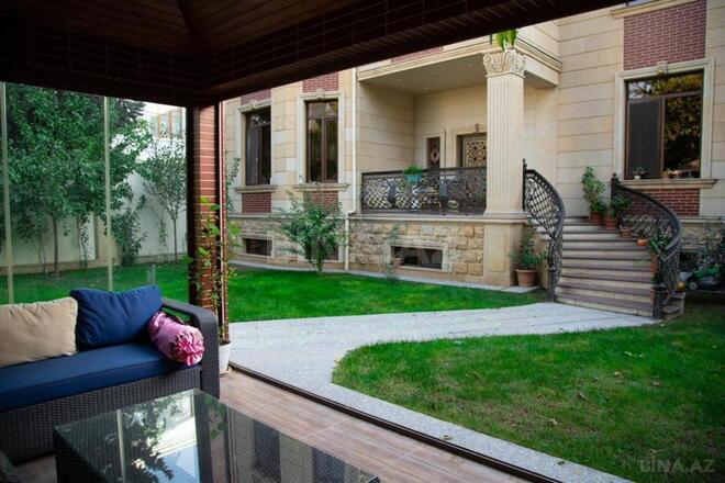 Продаётся 10-комн. дом/дача 650 м², м. Кара Караев, photo 3 from 32