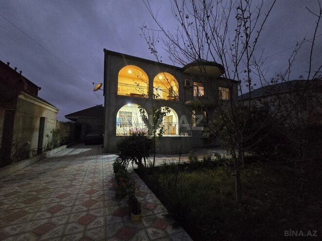 Продаётся 8-комн. дом/дача 280 м², photo 1 from 32