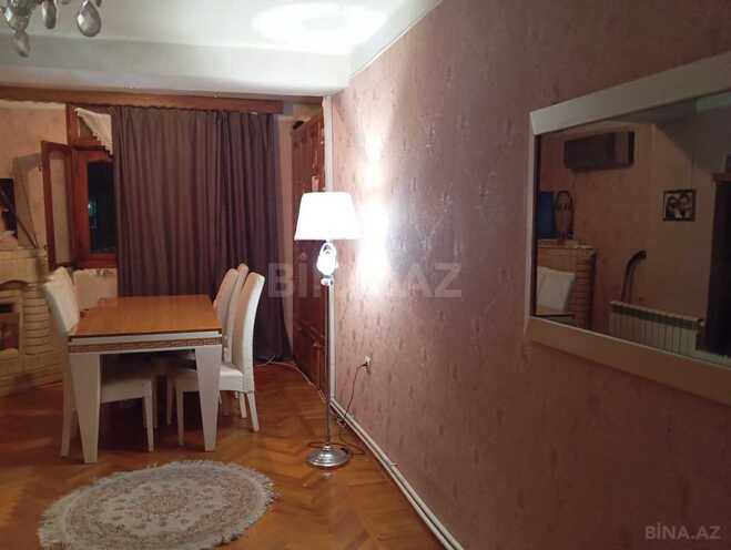Satılır 2 otaqlı köhnə tikili 55 m², İnşaatçılar m., photo 6 from 9