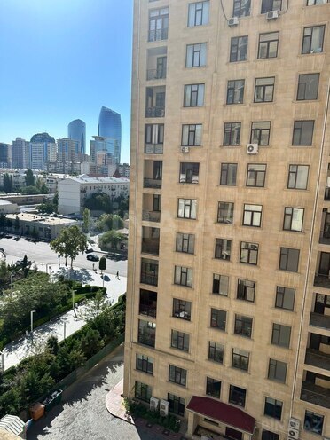 Satılır 5 otaqlı yeni tikili 210 m², 28 May m., photo 21 from 30