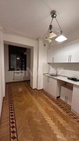 Satılır 4 otaqlı köhnə tikili 110 m², Nəsimi r., photo 8 from 13