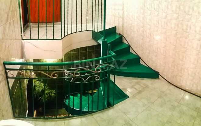 Satılır 7 otaqlı köhnə tikili 287 m², 28 May m., photo 18 from 23