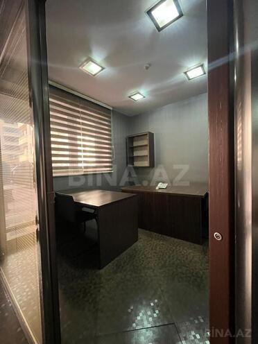 İcarəyə verilir 5 otaqlı yeni tikili 280 m², 28 May m., photo 14 from 18