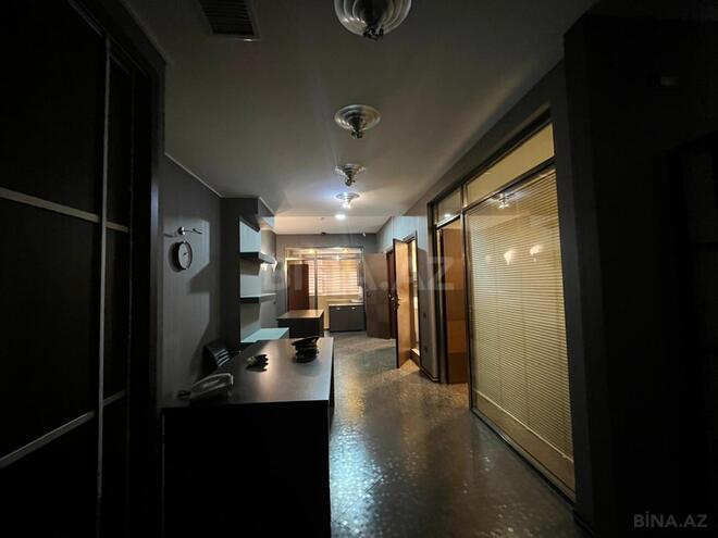 İcarəyə verilir 5 otaqlı yeni tikili 280 m², 28 May m., photo 11 from 18