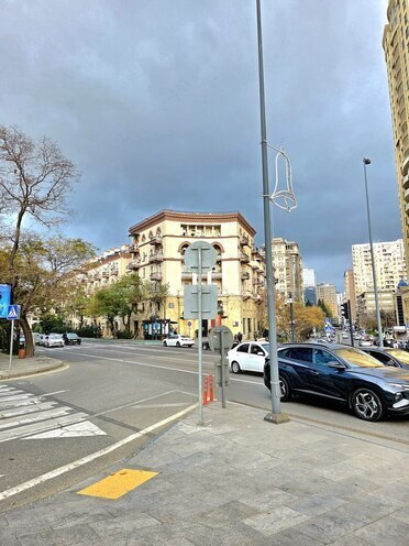 Satılır 3 otaqlı köhnə tikili 70 m², Elmlər Akademiyası m., photo 27 from 30