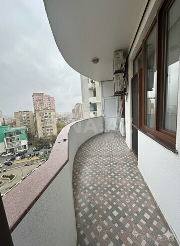 Сдаётся 3-комн. новостройка 150 м², м. 8 ноября, photo 17 from 18