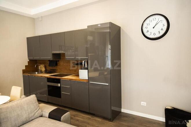 İcarəyə verilir 2 otaqlı köhnə tikili 90 m², Sahil m., photo 10 from 18