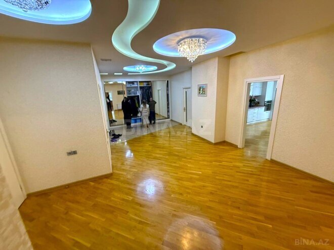 Продаётся 4-комн. новостройка 242 м², м. Низами, photo 20 from 23