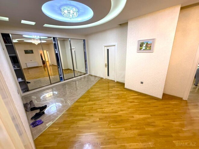 Продаётся 4-комн. новостройка 242 м², м. Низами, photo 22 from 23