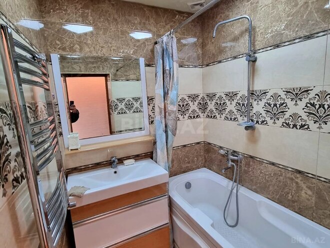 Продаётся 3-комн. вторичка 76 м², м. Кара Караев, photo 22 from 25