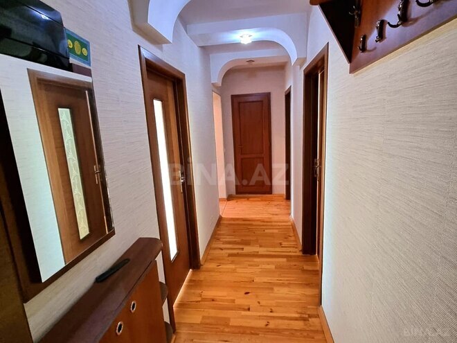 Продаётся 3-комн. вторичка 76 м², м. Кара Караев, photo 5 from 25