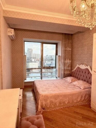 Продаётся 4-комн. новостройка 130 м², м. Элмляр Академиясы, photo 25 from 29