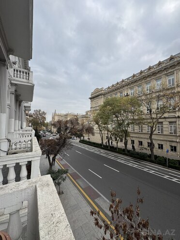 Satılır 3 otaqlı köhnə tikili 200 m², İçəri Şəhər m., photo 3 from 23