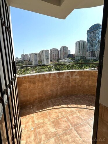 Продаётся 4-комн. новостройка 175 м², м. Низами, photo 10 from 14