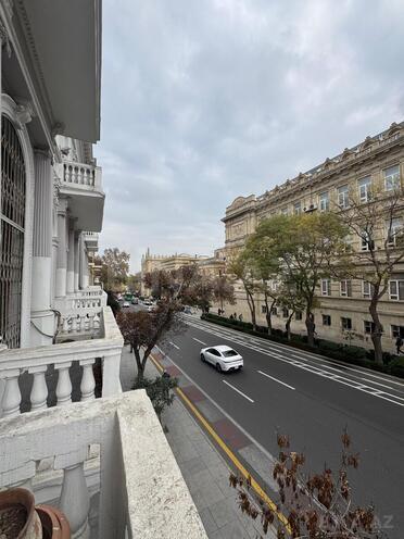 Satılır 3 otaqlı köhnə tikili 180 m², İçəri Şəhər m., photo 3 from 22