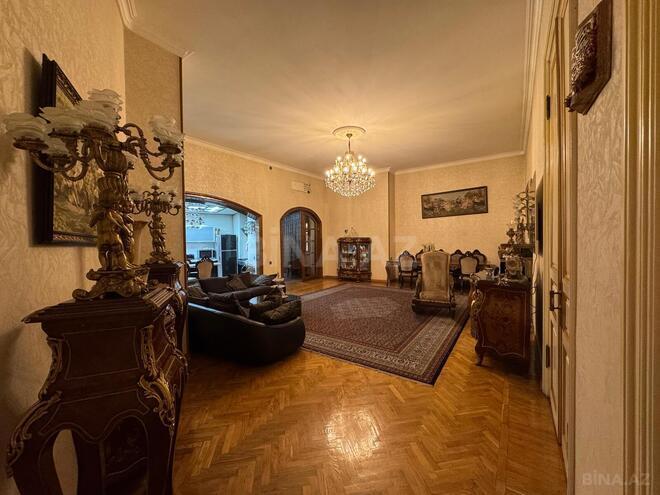 Satılır 3 otaqlı köhnə tikili 180 m², İçəri Şəhər m., photo 8 from 22