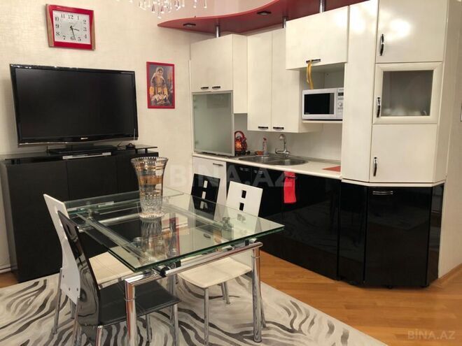 İcarəyə verilir 2 otaqlı köhnə tikili 70 m², Sahil m., photo 3 from 12