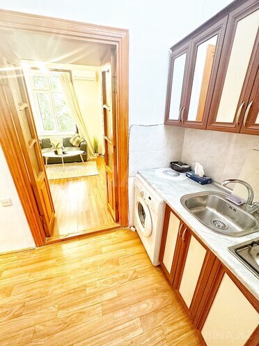 İcarəyə verilir 1 otaqlı köhnə tikili 25 m², Nizami m., photo 8 from 14