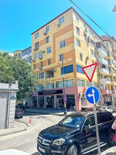 İcarəyə verilir 1 otaqlı köhnə tikili 25 m², Nizami m., photo 1 from 14