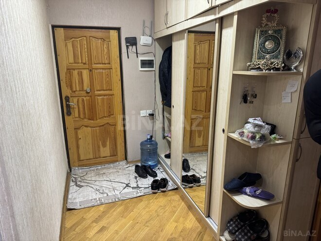 Продаётся 3-комн. вторичка 70 м², м. Ази Асланов, photo 1 from 16