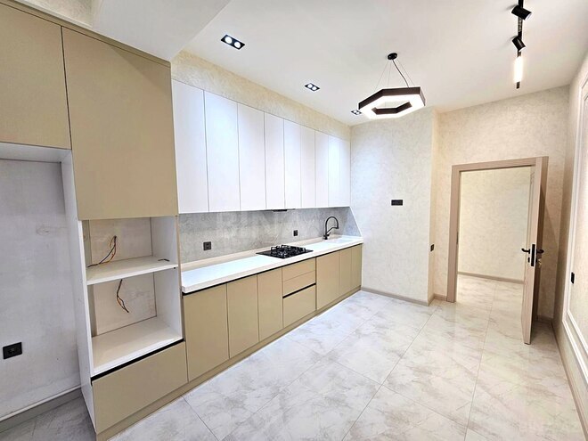 Продаётся 2-комн. новостройка 77 м², м. Кара Караев, photo 11 from 21