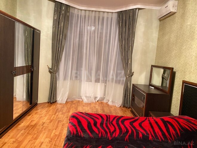 Satılır 6 otaqlı həyət evi/bağ evi 400 m², Novxanı q., photo 17 from 31