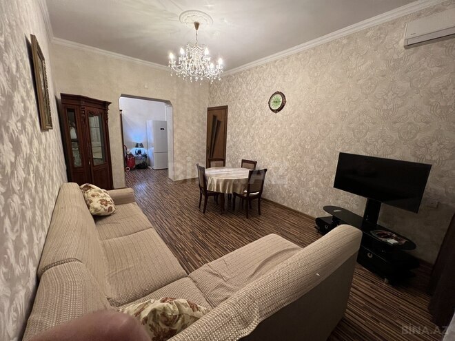 Продаётся 3-комн. вторичка 90 м², м. Нариман Нариманов, photo 3 from 15