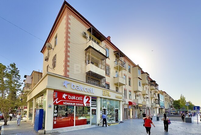 Продаётся 3-комн. вторичка 90 м², м. Кара Караев, photo 1 from 21