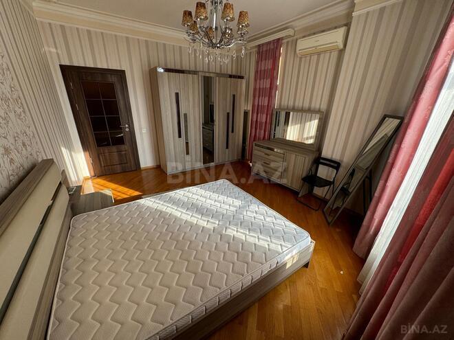 Сдаётся 3-комн. новостройка 145 м², м. Низами, photo 12 from 13