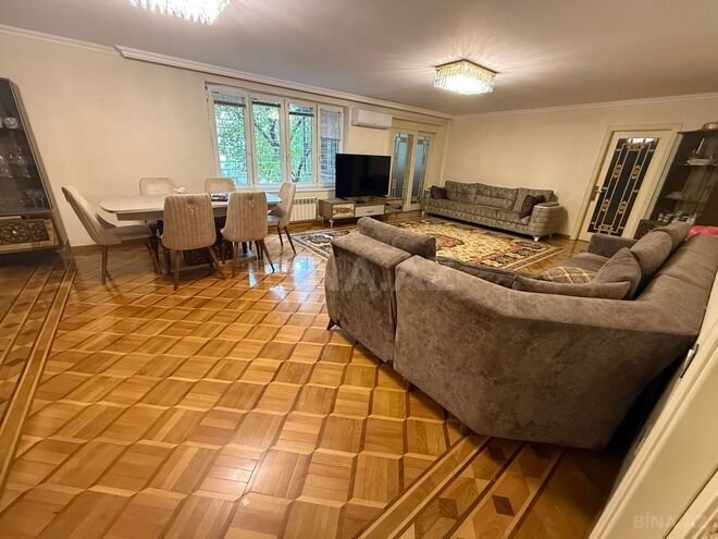 Satılır 6 otaqlı köhnə tikili 170 m², 8-ci mikrorayon q., photo 4 from 30
