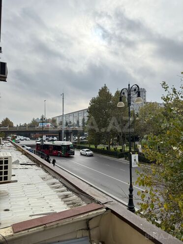 Satılır 6 otaqlı köhnə tikili 170 m², 8-ci mikrorayon q., photo 28 from 30