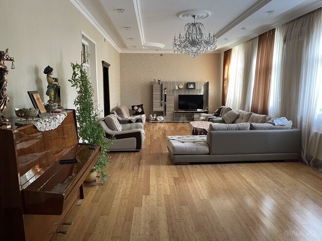 Satılır 8 otaqlı həyət evi/bağ evi 346 m², Qaraçuxur q., photo 7 from 32