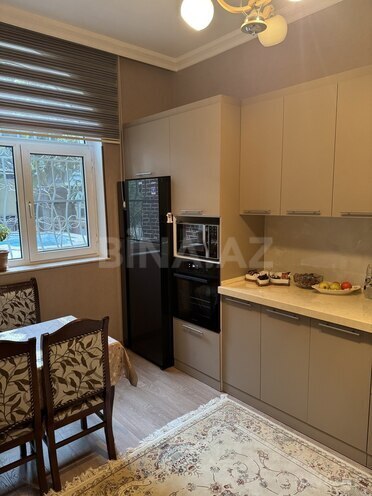 Satılır 8 otaqlı həyət evi/bağ evi 346 m², Qaraçuxur q., photo 31 from 32
