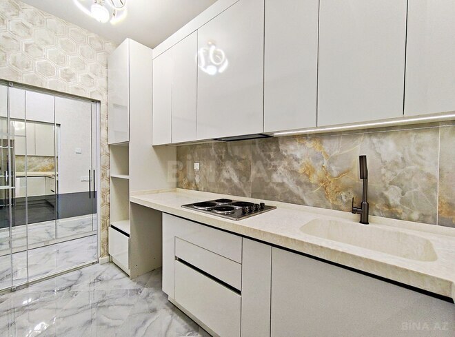 Продаётся 2-комн. новостройка 69.8 м², м. Кара Караев, photo 13 from 16