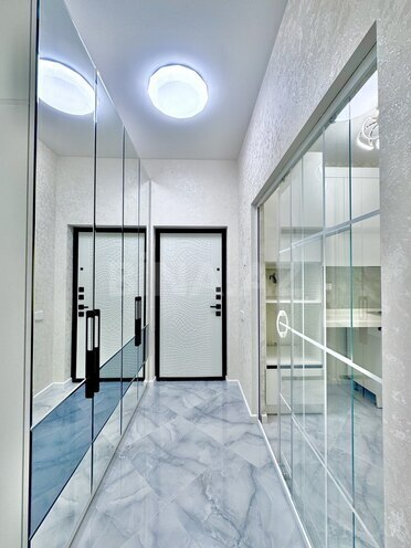 Продаётся 2-комн. новостройка 70 м², м. Кара Караев, photo 12 from 24