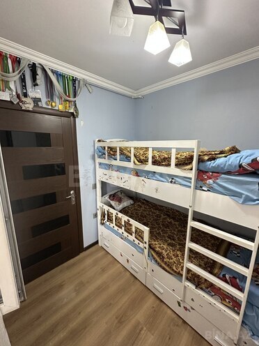 Satılır 3 otaqlı köhnə tikili 45 m², İnşaatçılar m., photo 10 from 16