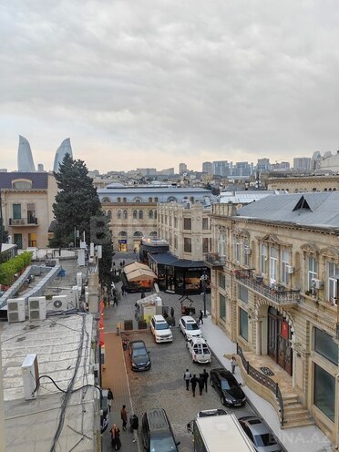 Продаётся 8-комн. вторичка 300 м², м. Сахил, photo 13 from 31