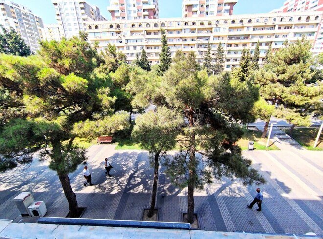 Продаётся 3-комн. вторичка 95 м², м. Кара Караев, photo 16 from 18