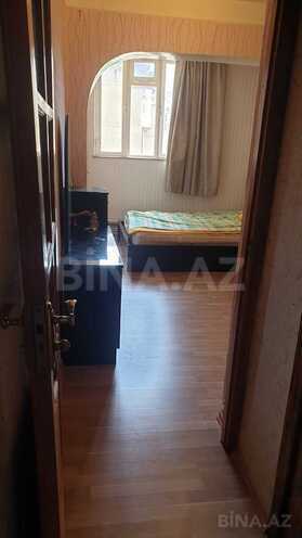 Продаётся 2-комн. вторичка 45 м², м. Иншаатчылар, photo 9 from 17