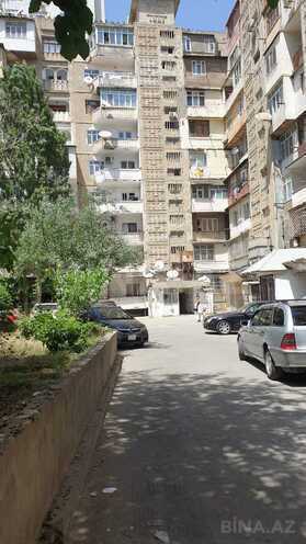 Продаётся 2-комн. вторичка 45 м², м. Иншаатчылар, photo 1 from 17